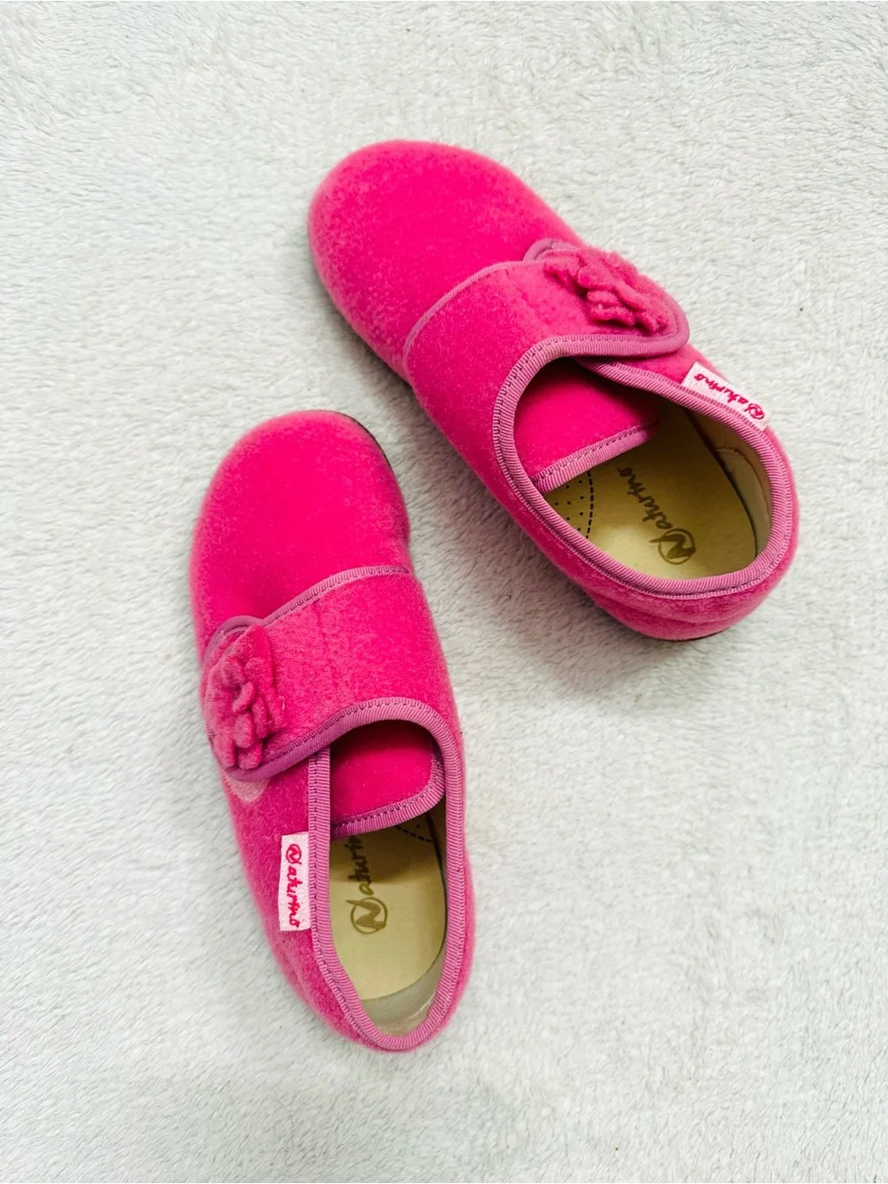 Naturino Girls Fashion House Cute Slippers Size 11 Pink Excellent Condition